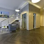 Hotel Atrium By Happyculture Suresnes