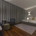 Atrium By Happyculture 3* Suresnes