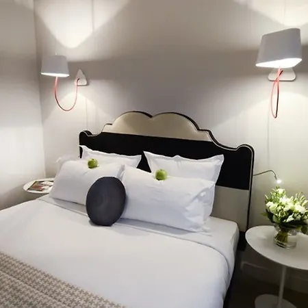Atrium Hotel