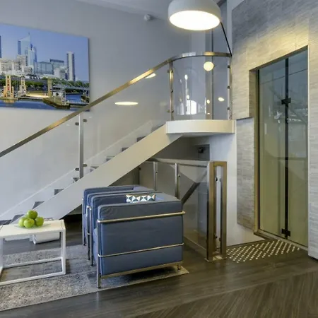 Atrium By Happyculture 3*