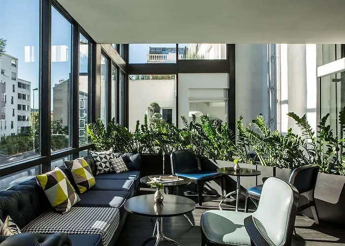 Atrium By Happyculture Suresnes