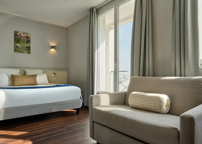 Atrium By Happyculture 3* Suresnes