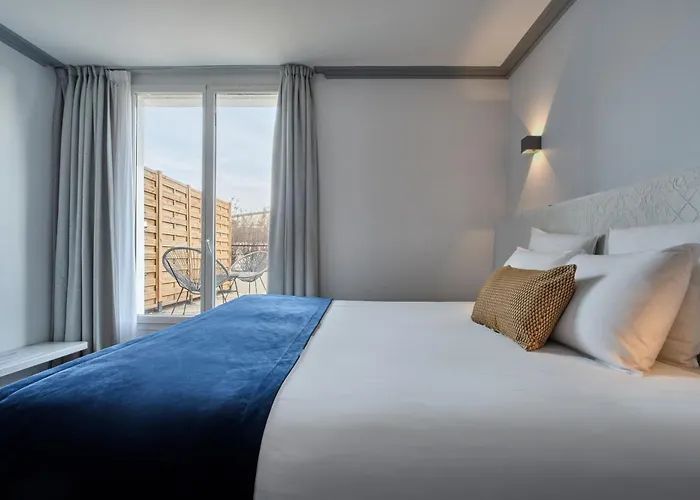 Hotel Atrium By Happyculture Suresnes