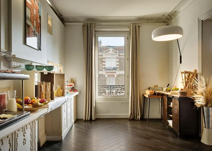 Hotel Atrium Suresnes