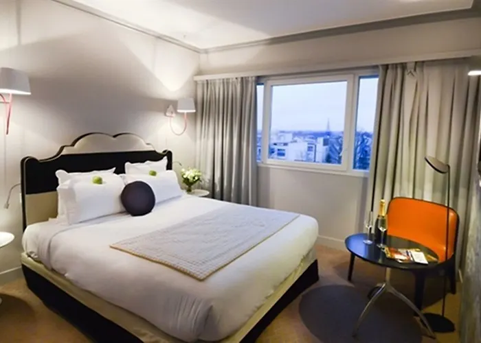 Atrium By Happyculture Suresnes