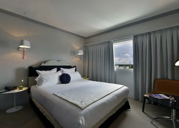 Atrium Hotel