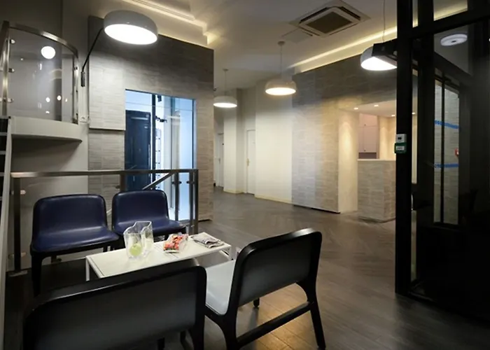 Hotel Atrium By Happyculture